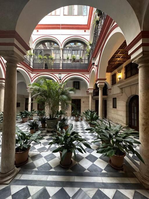 Apartamento Patio Sevillano Frente Catedral Екстер'єр фото