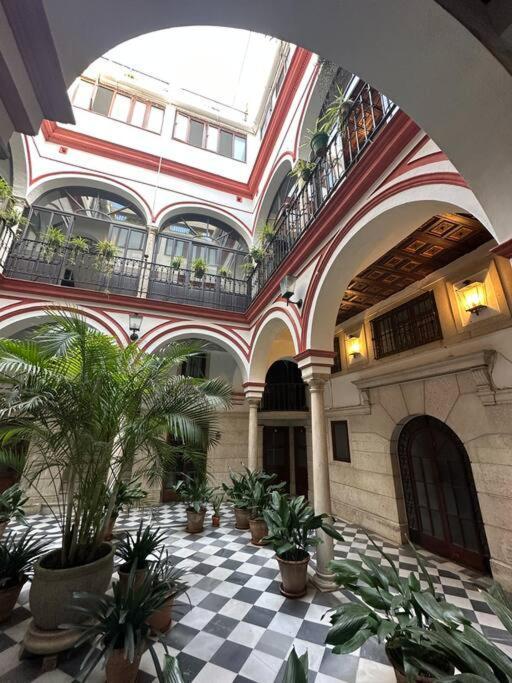 Apartamento Patio Sevillano Frente Catedral Екстер'єр фото